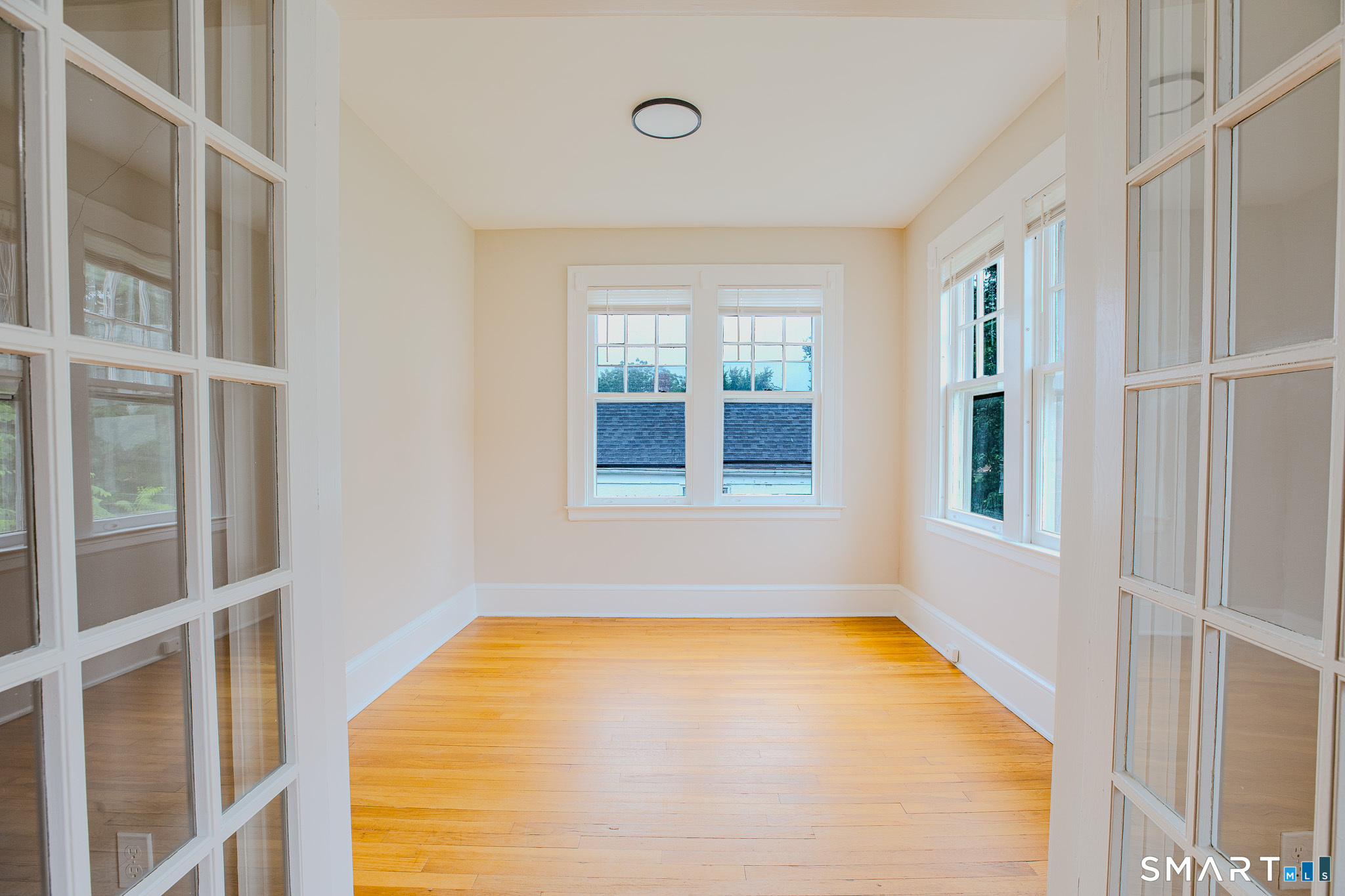 219 Jordan Lane Wethersfield, CT 06109 - Photo 7 of 21