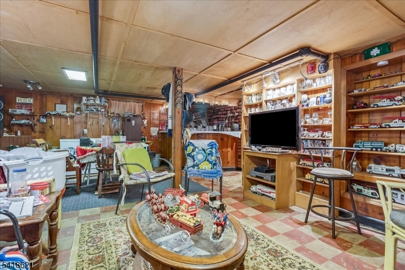 25 Millbrook Road New Vernon, NJ 07976 - Photo 14 of 20