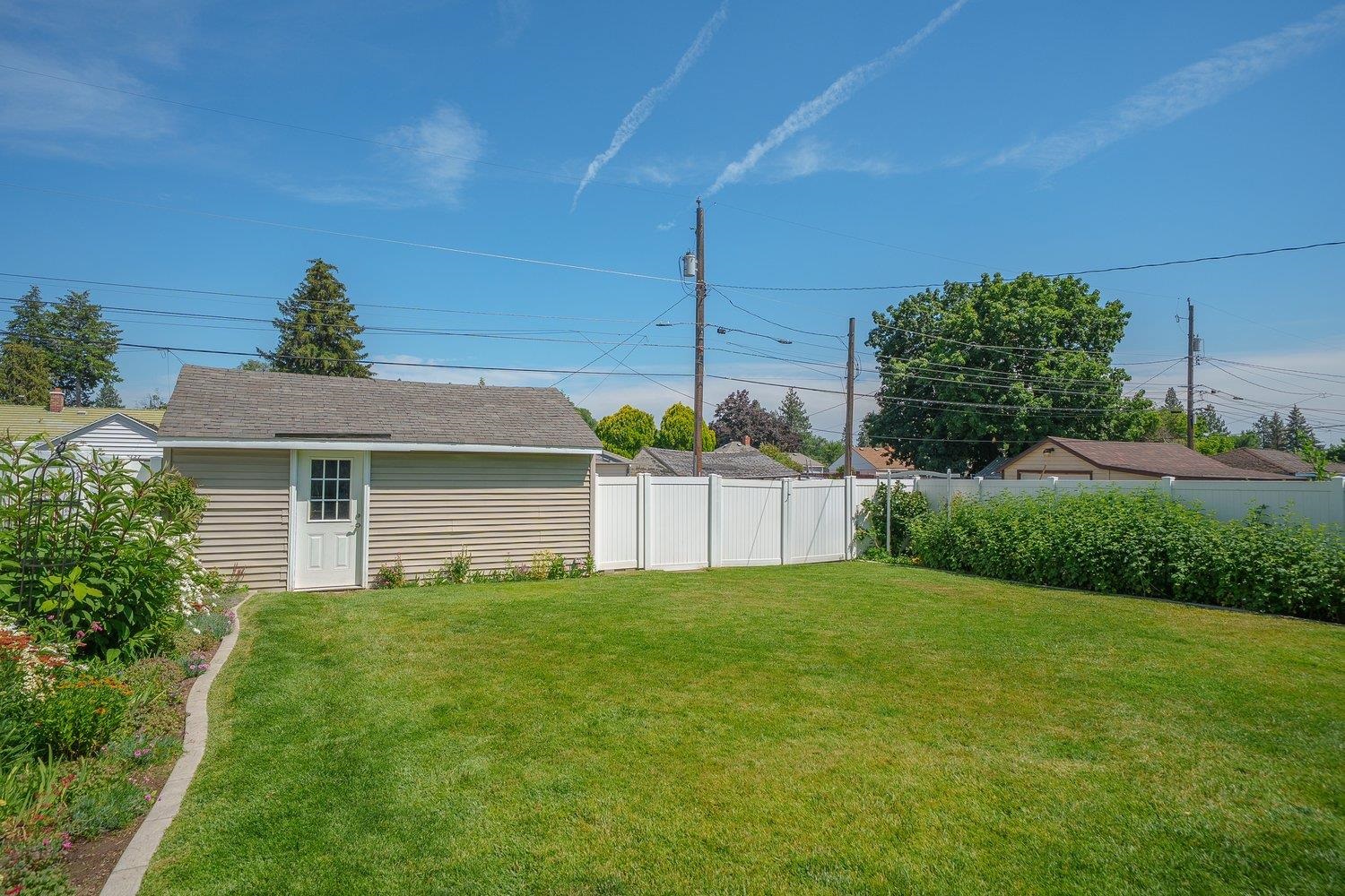 5124 North Oak Street Spokane, WA 99205 - Photo 29 of 39