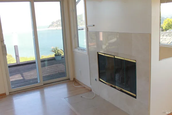 $8,950 | 230 Diviso Street, Tiburon, CA 94920