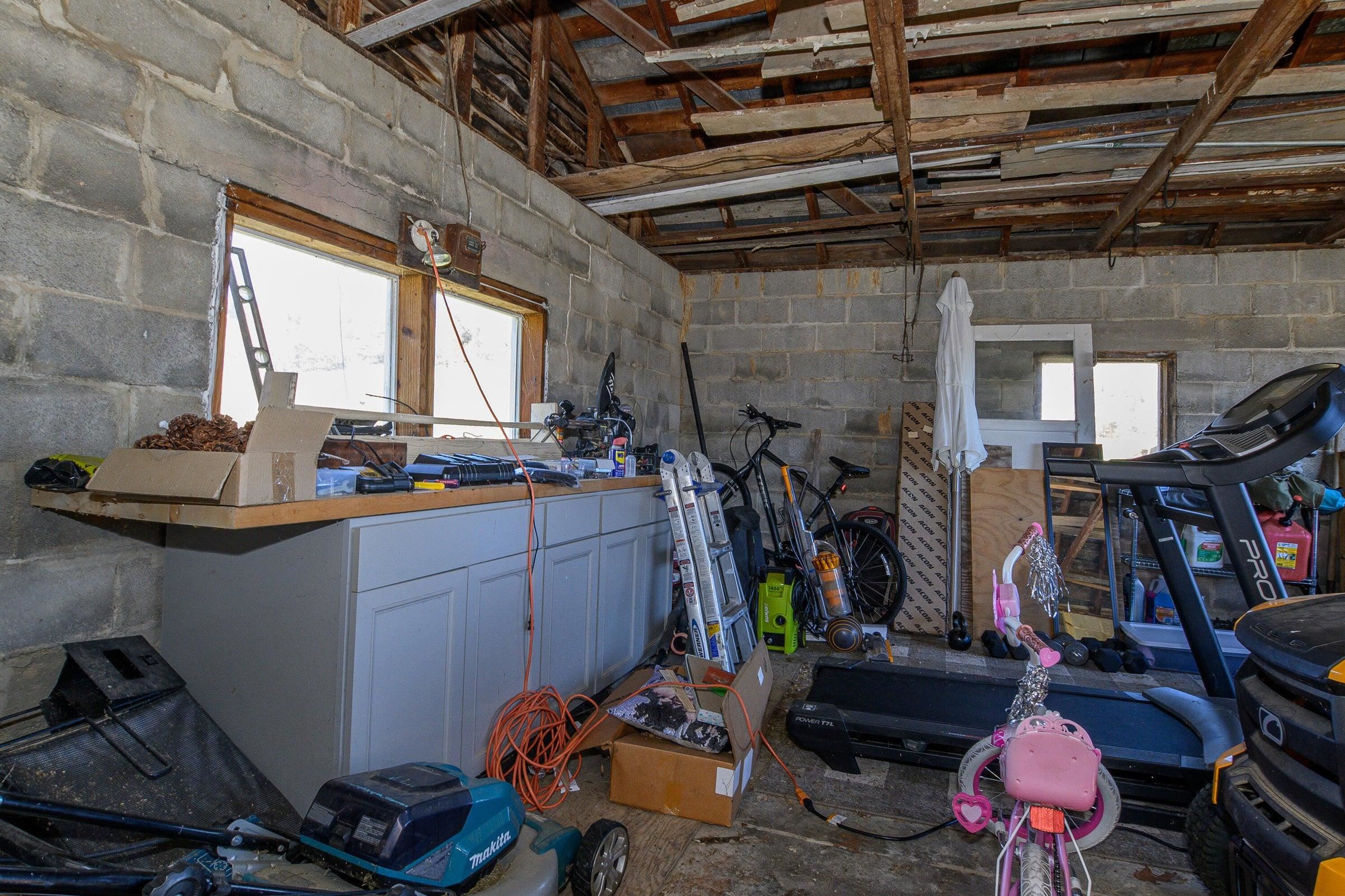75 Margarets Lane Lexington, VA 24450 - Photo 41 of 55 a room with gym equipment