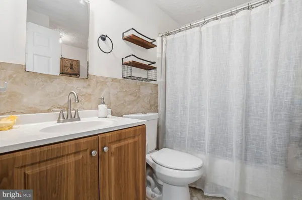 $424,900 | 8621 Kenosha Court, Lorton, VA 22079