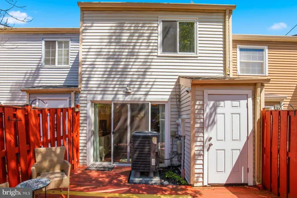 $424,900 | 8621 Kenosha Court, Lorton, VA 22079