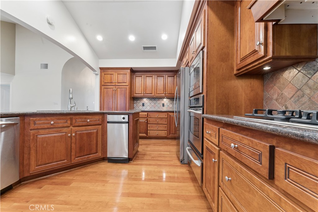 24302 Vista Ridge Drive Valencia, CA 91355 - Photo 16 of 36