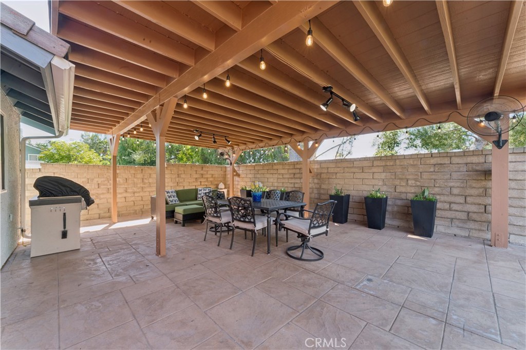 24302 Vista Ridge Drive Valencia, CA 91355 - Photo 33 of 36