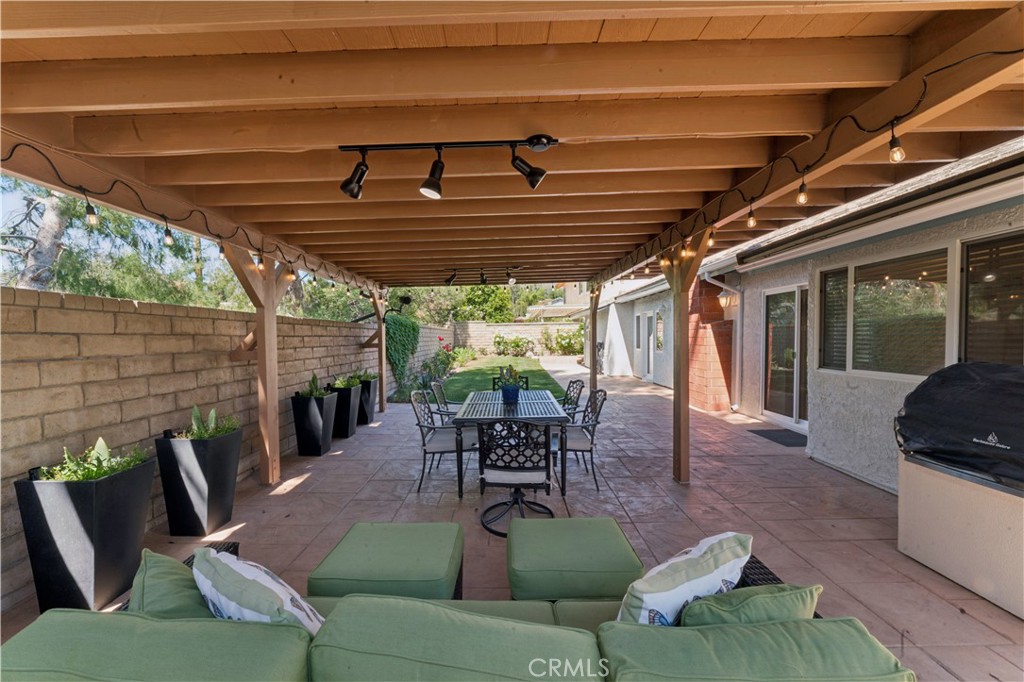 24302 Vista Ridge Drive Valencia, CA 91355 - Photo 35 of 36