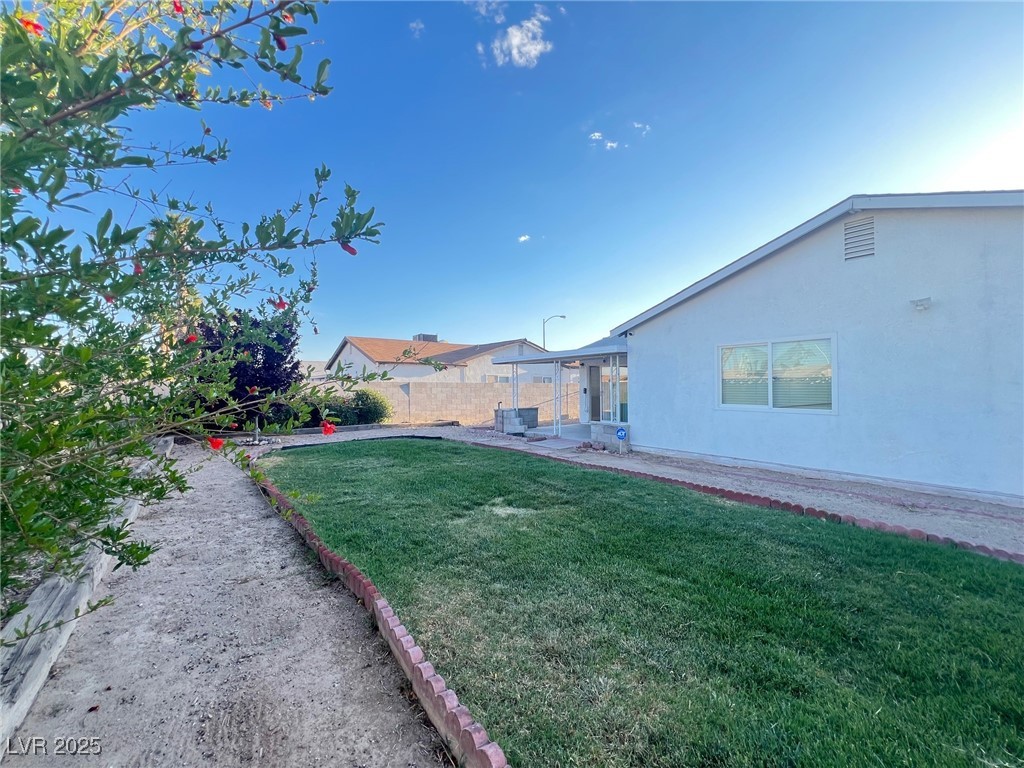 4194 Greenpoint Street Las Vegas, NV 89147 - Photo 24 of 25 View of yard