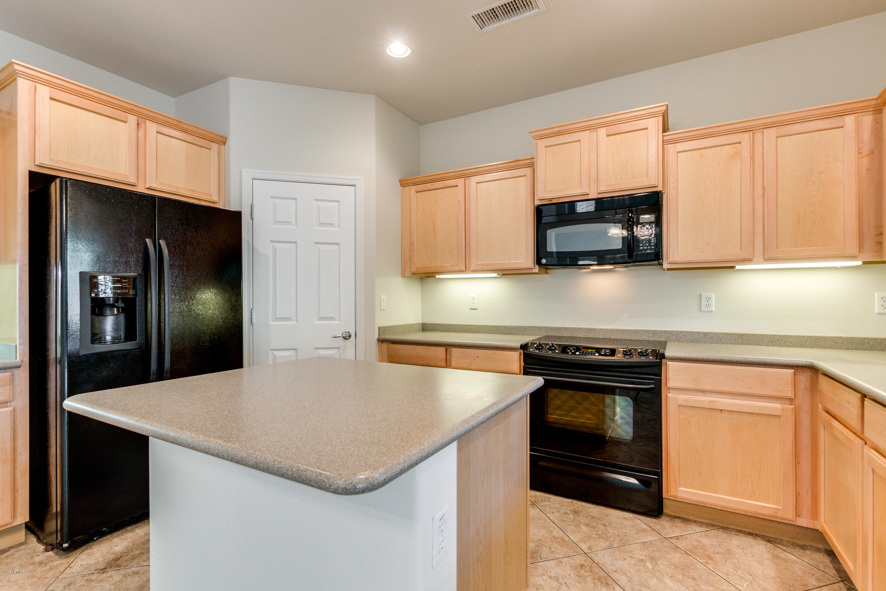 2156 West Kathleen Road Phoenix, AZ 85023 - Photo 13 of 60 14-Kathleen