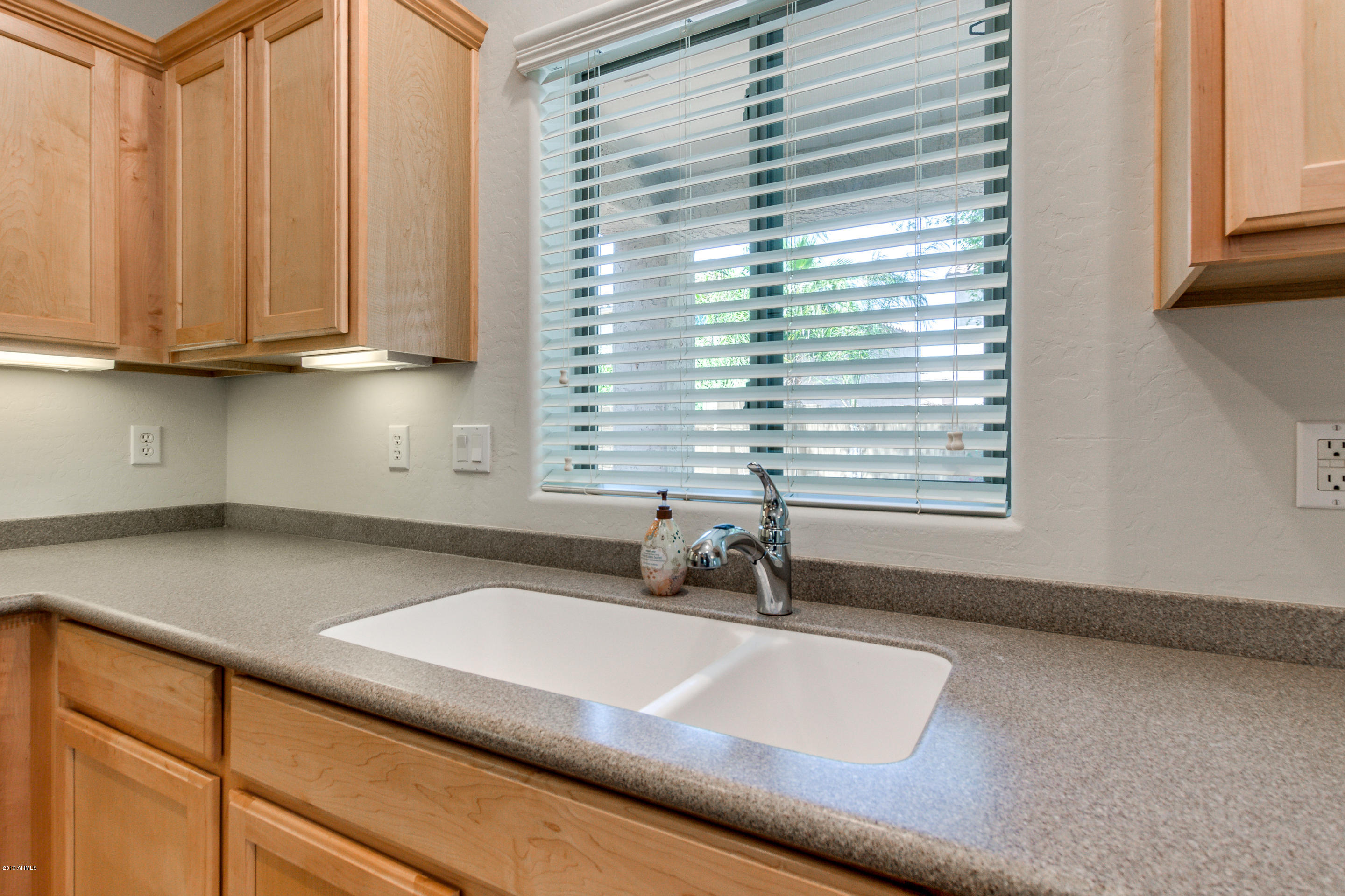 2156 West Kathleen Road Phoenix, AZ 85023 - Photo 15 of 60 16-Kathleen