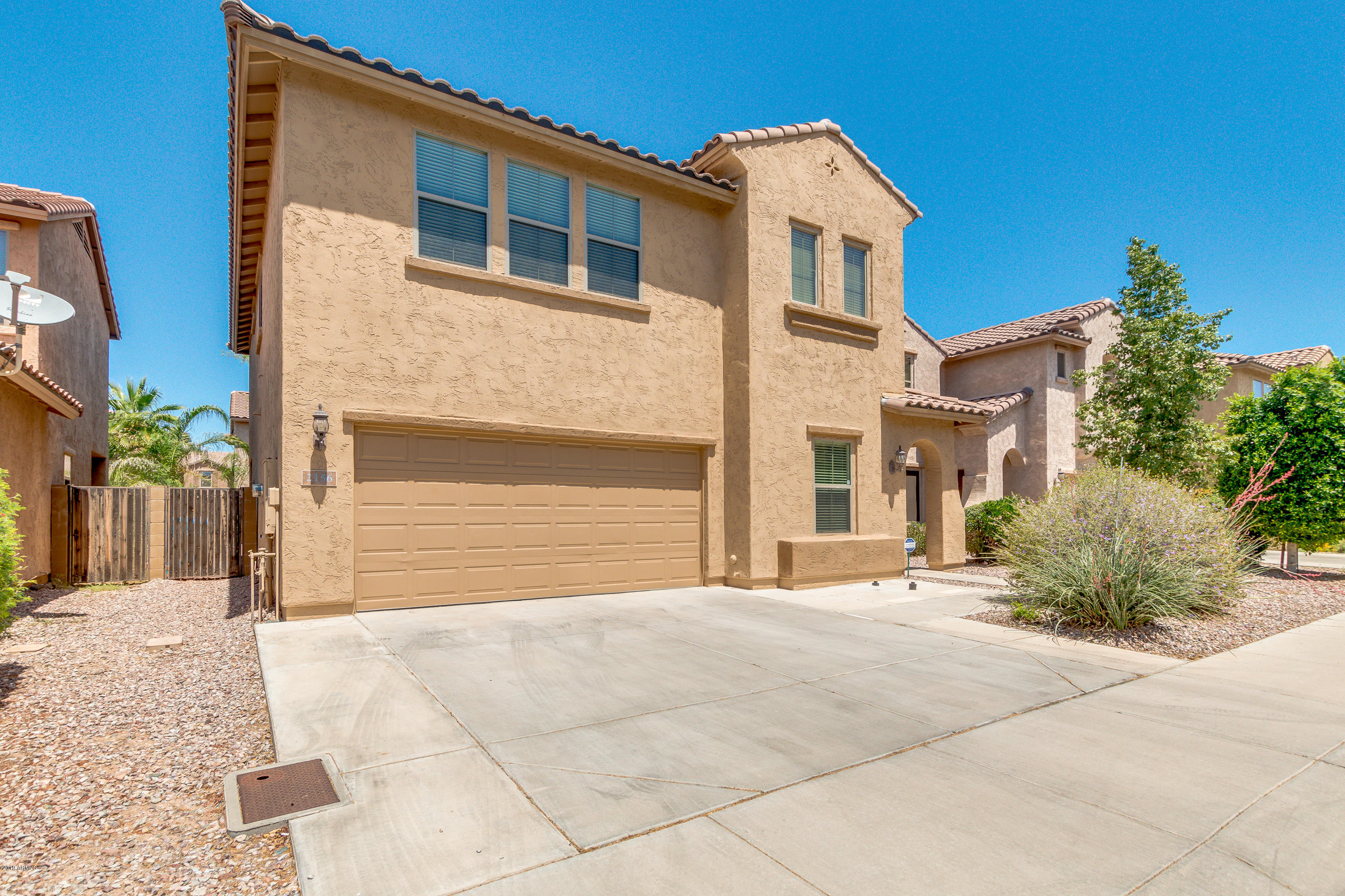 2156 West Kathleen Road Phoenix, AZ 85023 - Photo 2 of 60 02-Kathleen