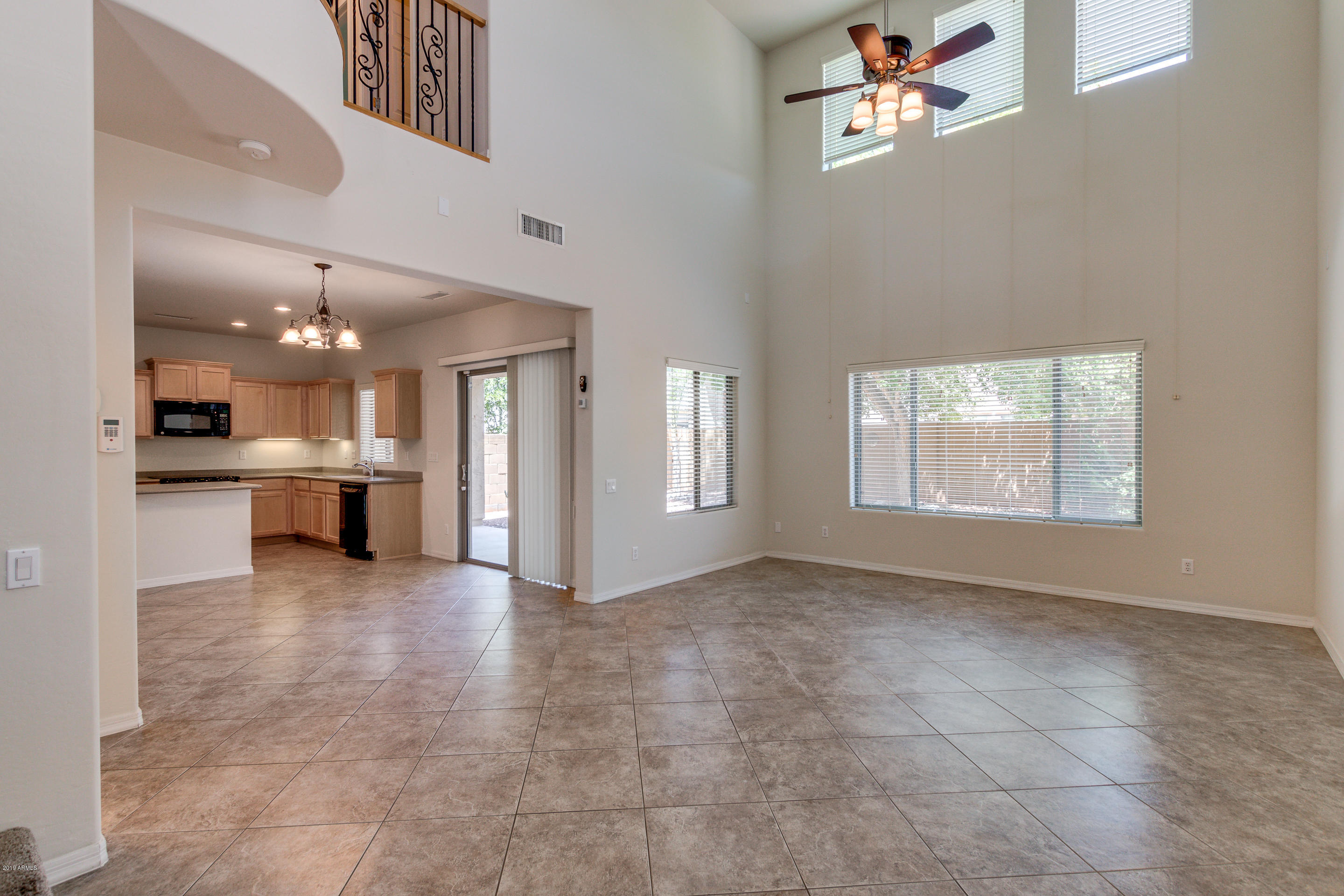 2156 West Kathleen Road Phoenix, AZ 85023 - Photo 7 of 60 07-Kathleen
