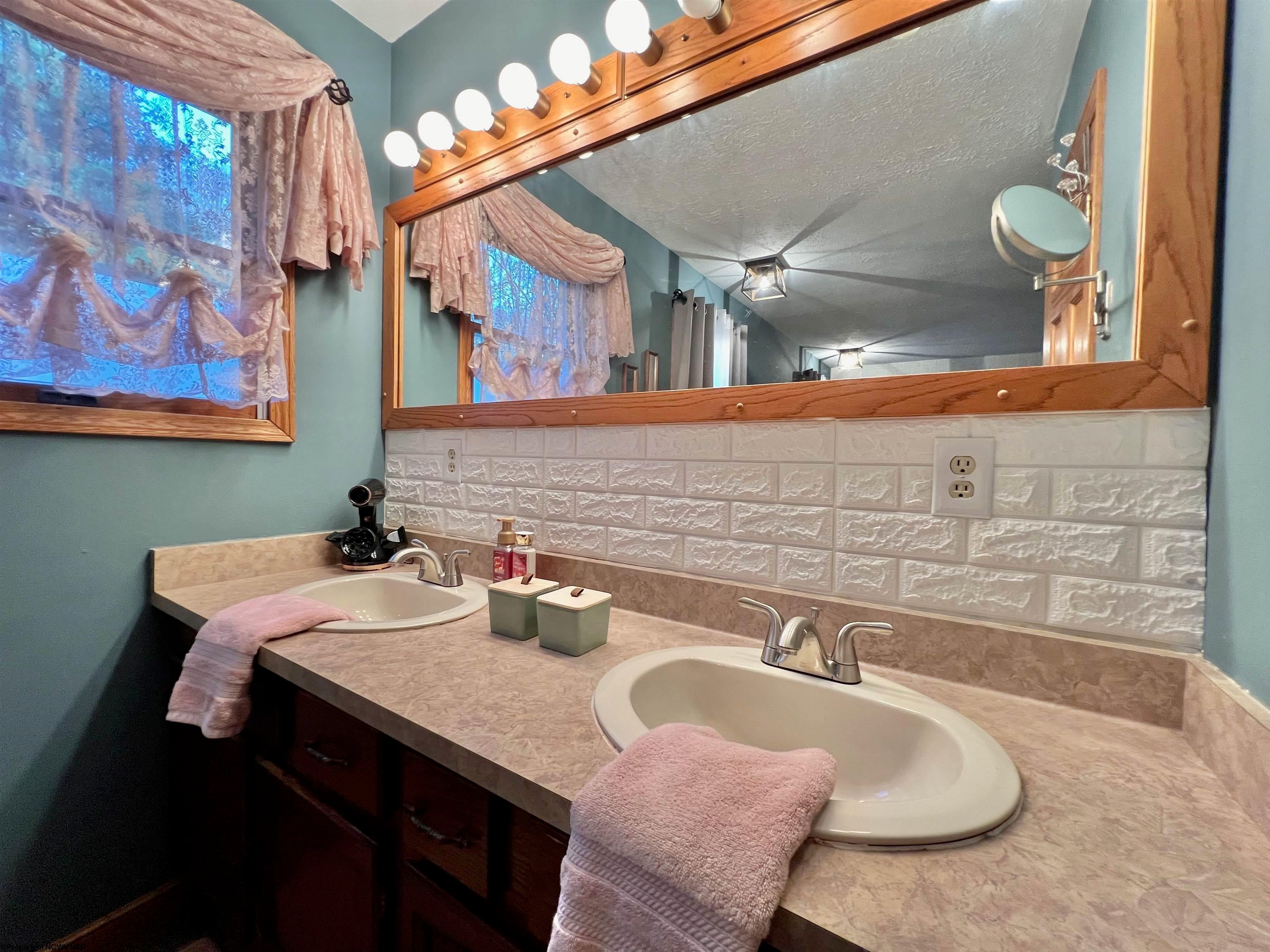 553 Pogue Run Road Burton, WV 26562 - Photo 16 of 47 Gallery Image 16