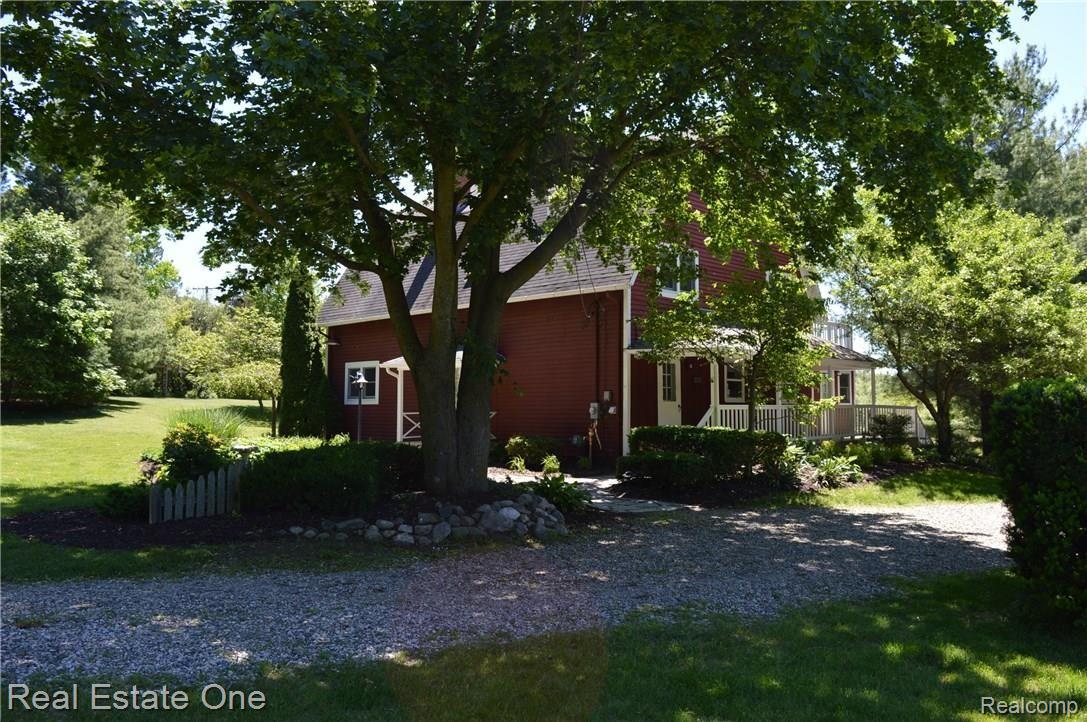 2220 North Tipsico Lake Road Highland, MI 48357 - Photo 85 of 91 DSC_0120.JPG