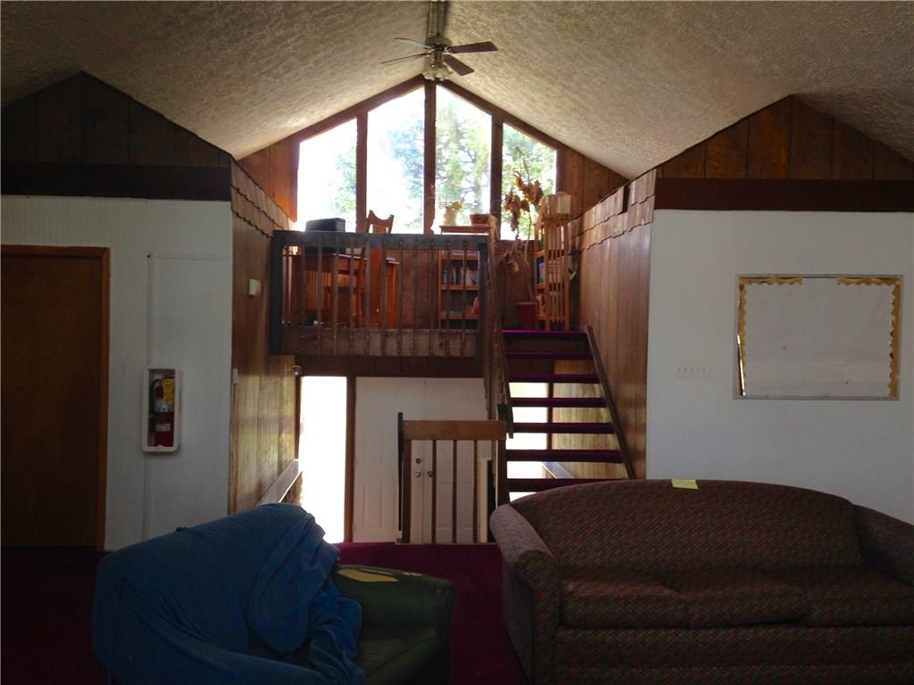 466 Thompsonville Road Canonsburg, PA 15317 - Photo 4 of 23 Gallery Image 4