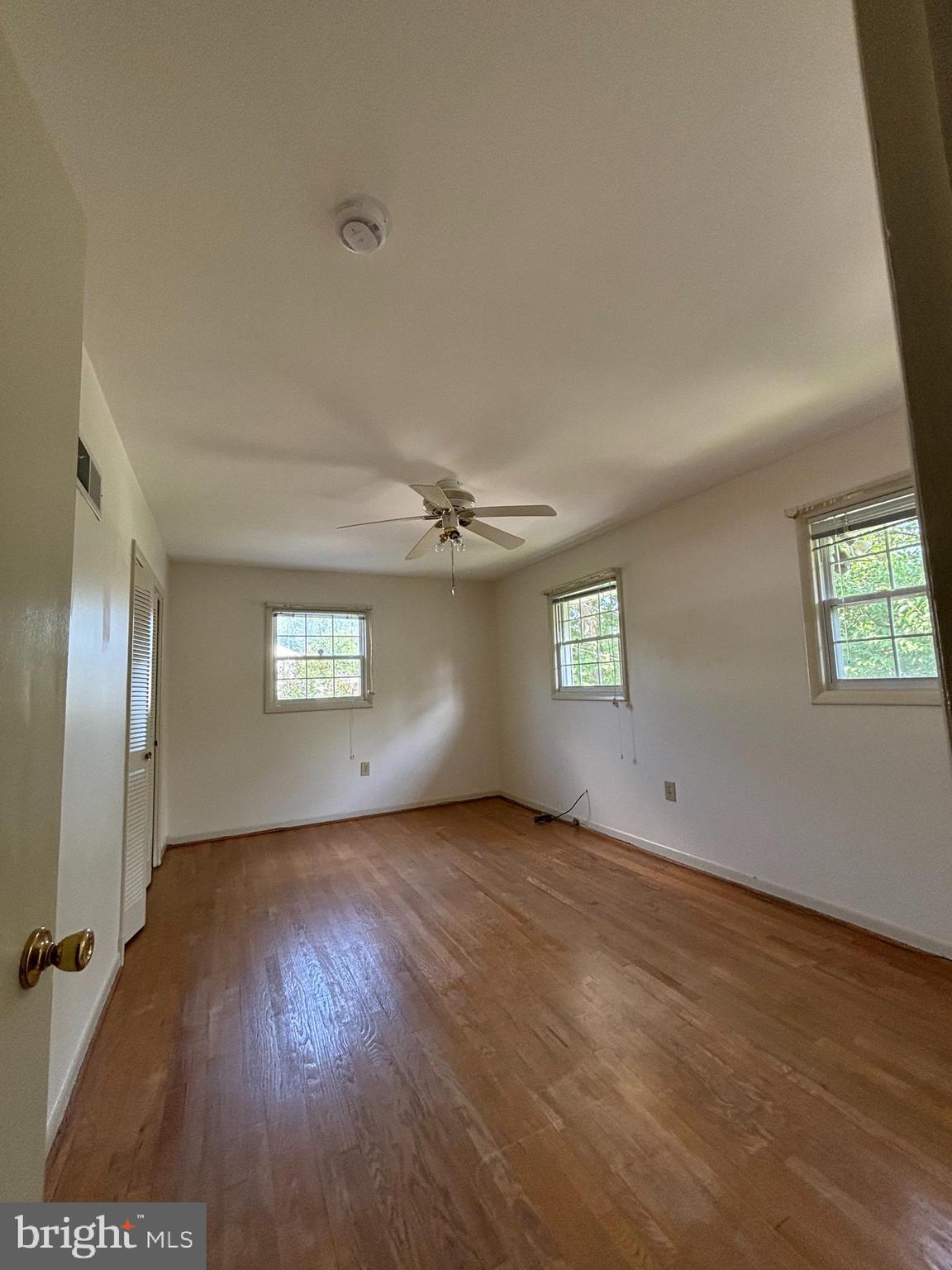 6519 Winnepeg Road Bethesda, MD 20817 - Photo 16 of 38 Bedroom