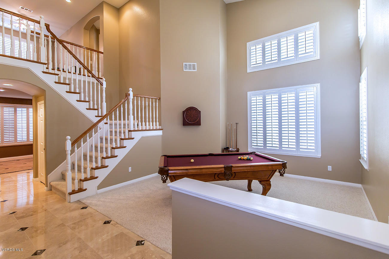 14302 Peach Hill Road Moorpark, CA 93021 - Photo 8 of 46 08Entry_Living