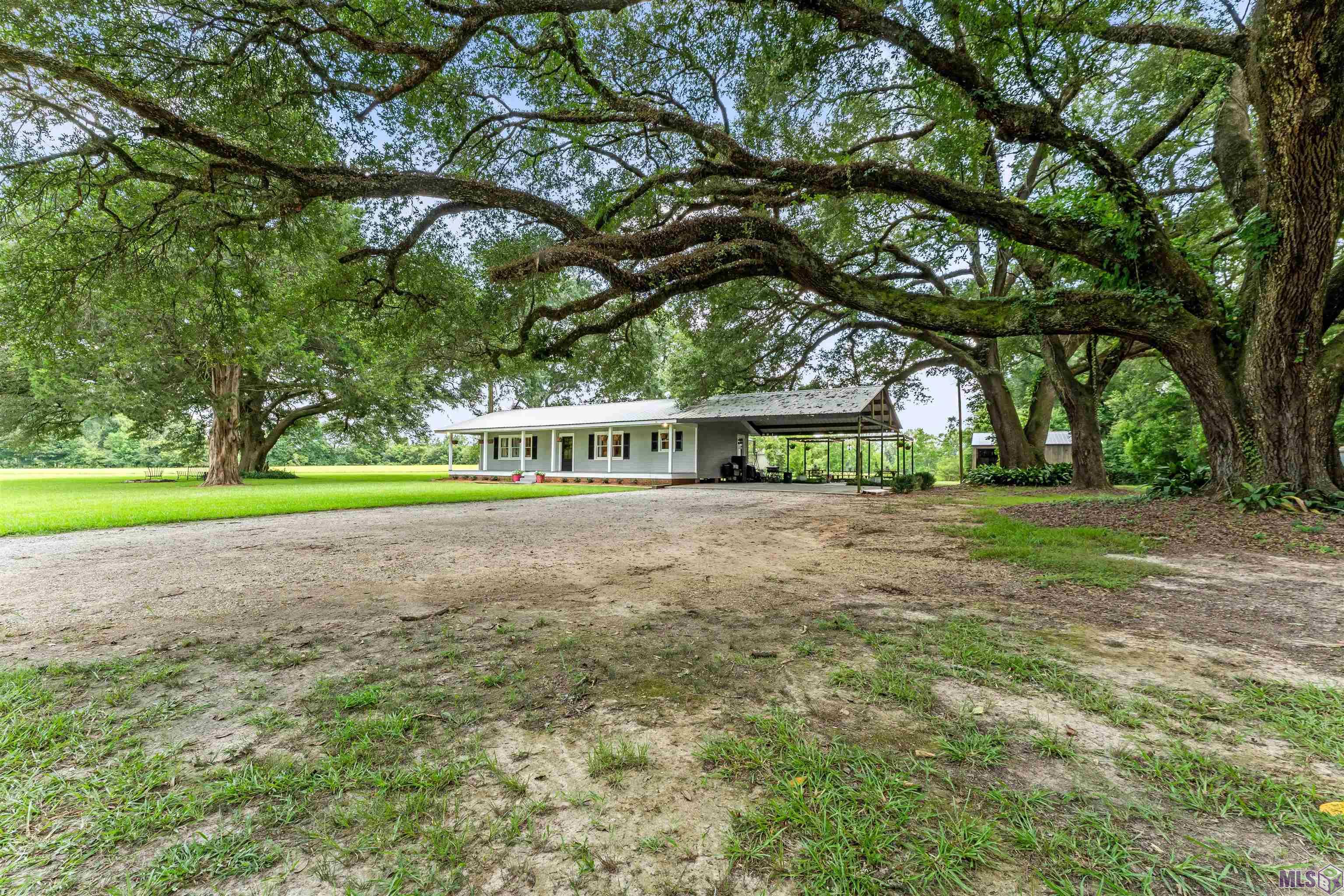 7008 Port Hudson-Pride Road Zachary, LA 70791 - Photo 2 of 32
