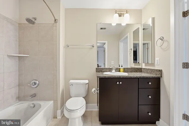 $450,000 | 815 North Patrick Street, Unit 406, Alexandria, VA 22314