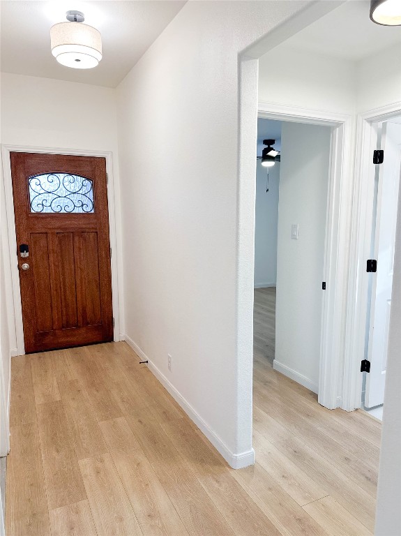 1437 April Meadows Loop Georgetown, TX 78626 - Photo 3 of 27 an empty room with windows and closet