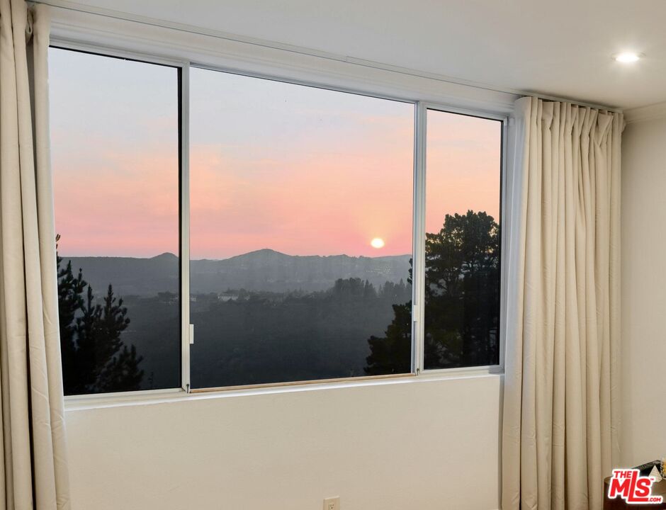 2385 Roscomare Road, Unit D3 Los Angeles, CA 90077 - Photo 23 of 30