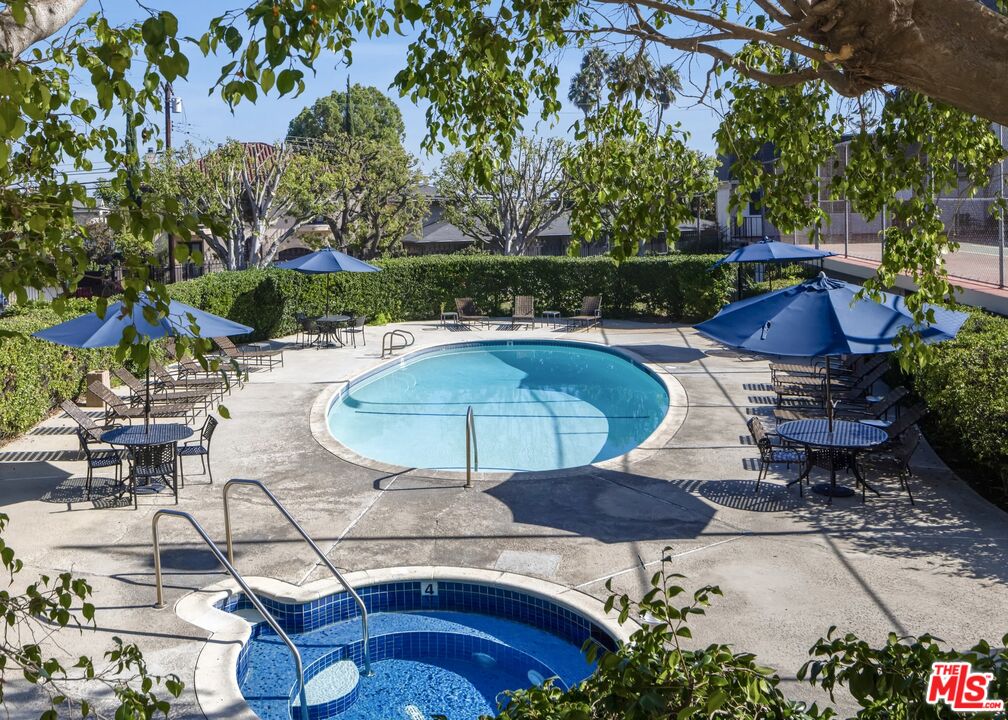 2385 Roscomare Road, Unit D3 Los Angeles, CA 90077 - Photo 27 of 30