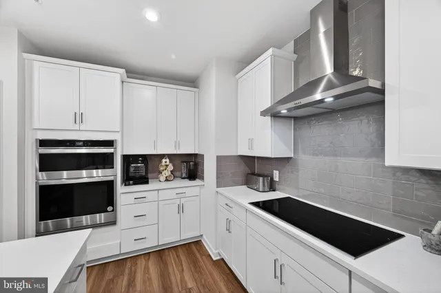 $620,000 | 21630 Hawksbill High Circle, Unit 204, Sterling, VA 20164