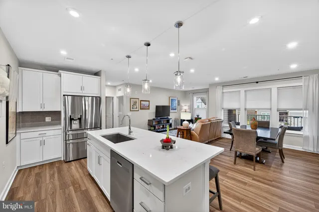 $620,000 | 21630 Hawksbill High Circle, Unit 204, Sterling, VA 20164