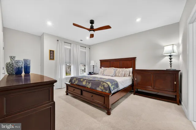 $620,000 | 21630 Hawksbill High Circle, Unit 204, Sterling, VA 20164