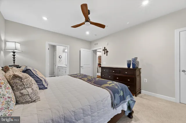 $620,000 | 21630 Hawksbill High Circle, Unit 204, Sterling, VA 20164