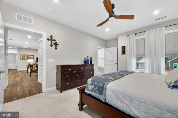 $597,000 | 21630 Hawksbill High Circle, Unit 204, Sterling, VA 20164