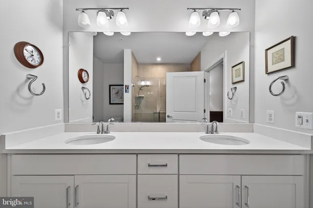 $620,000 | 21630 Hawksbill High Circle, Unit 204, Sterling, VA 20164