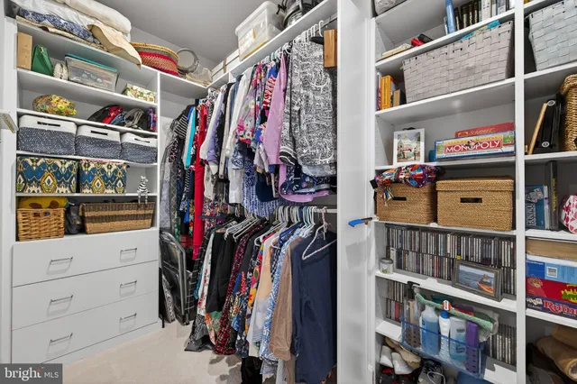 $620,000 | 21630 Hawksbill High Circle, Unit 204, Sterling, VA 20164