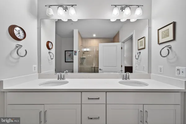 $597,000 | 21630 Hawksbill High Circle, Unit 204, Sterling, VA 20164