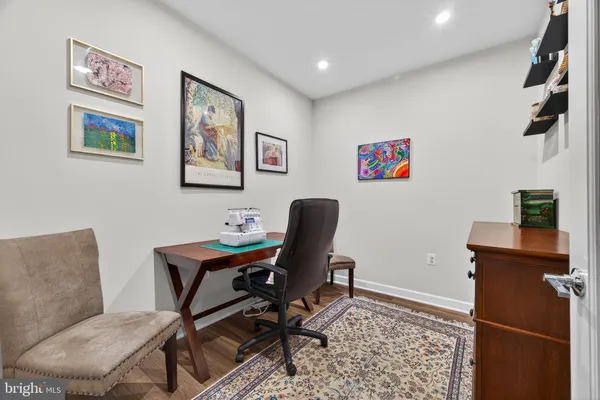 $597,000 | 21630 Hawksbill High Circle, Unit 204, Sterling, VA 20164