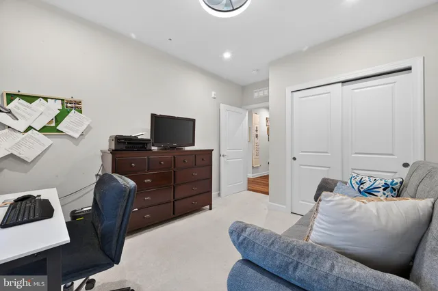 $620,000 | 21630 Hawksbill High Circle, Unit 204, Sterling, VA 20164