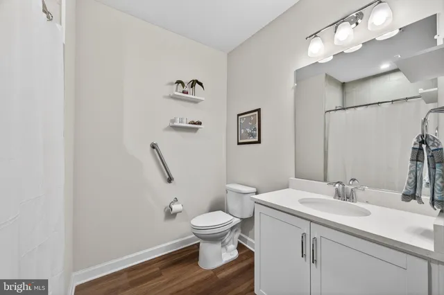 $620,000 | 21630 Hawksbill High Circle, Unit 204, Sterling, VA 20164