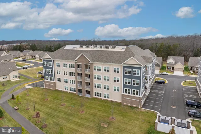 $620,000 | 21630 Hawksbill High Circle, Unit 204, Sterling, VA 20164
