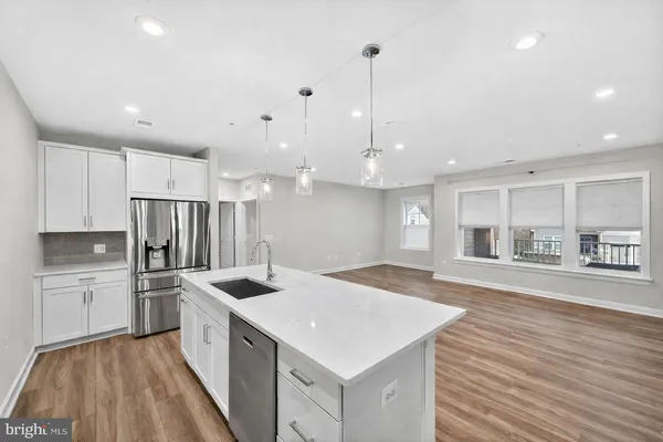 $597,000 | 21630 Hawksbill High Circle, Unit 204, Sterling, VA 20164