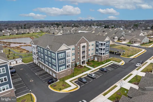 $620,000 | 21630 Hawksbill High Circle, Unit 204, Sterling, VA 20164