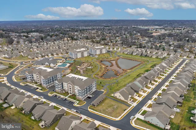 $620,000 | 21630 Hawksbill High Circle, Unit 204, Sterling, VA 20164