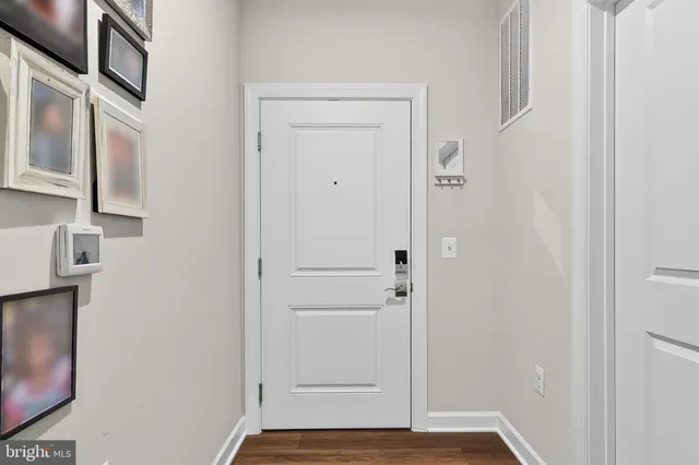 $620,000 | 21630 Hawksbill High Circle, Unit 204, Sterling, VA 20164