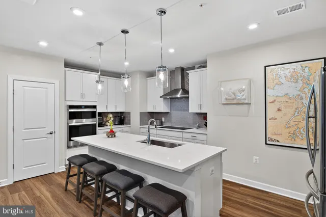 $620,000 | 21630 Hawksbill High Circle, Unit 204, Sterling, VA 20164