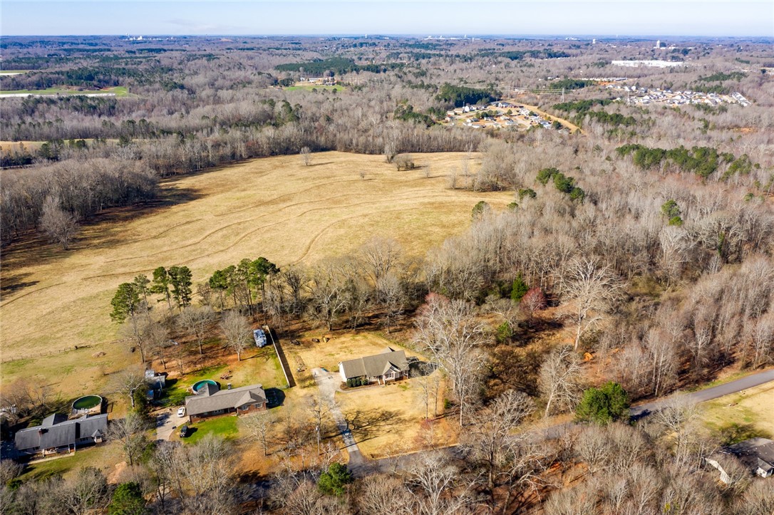 123 Boxwood Lane Anderson, SC 29621 - Photo 27 of 34 Gallery Image 27