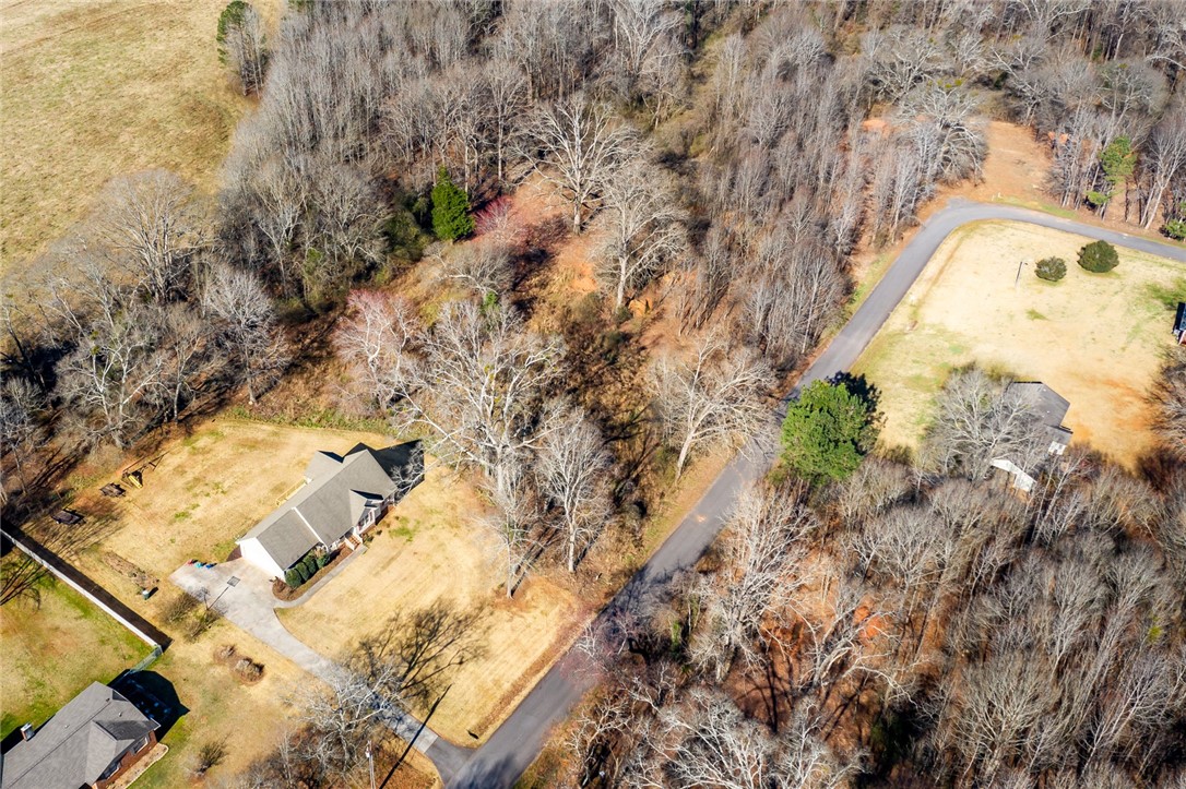 123 Boxwood Lane Anderson, SC 29621 - Photo 31 of 34 Gallery Image 31