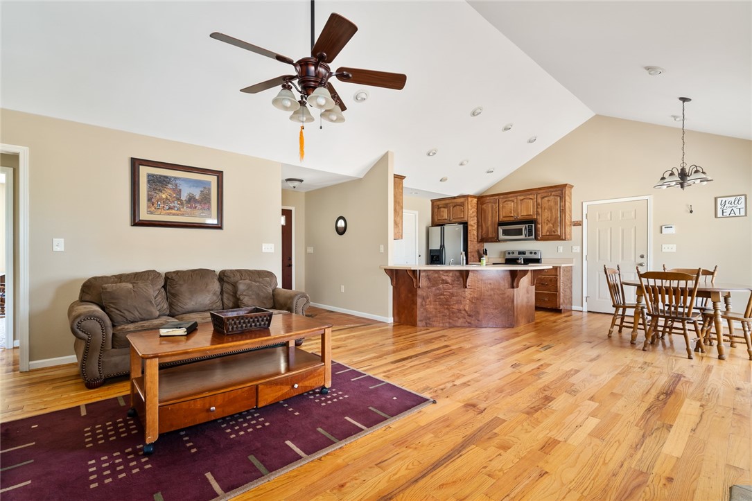 123 Boxwood Lane Anderson, SC 29621 - Photo 4 of 34 Gallery Image 4