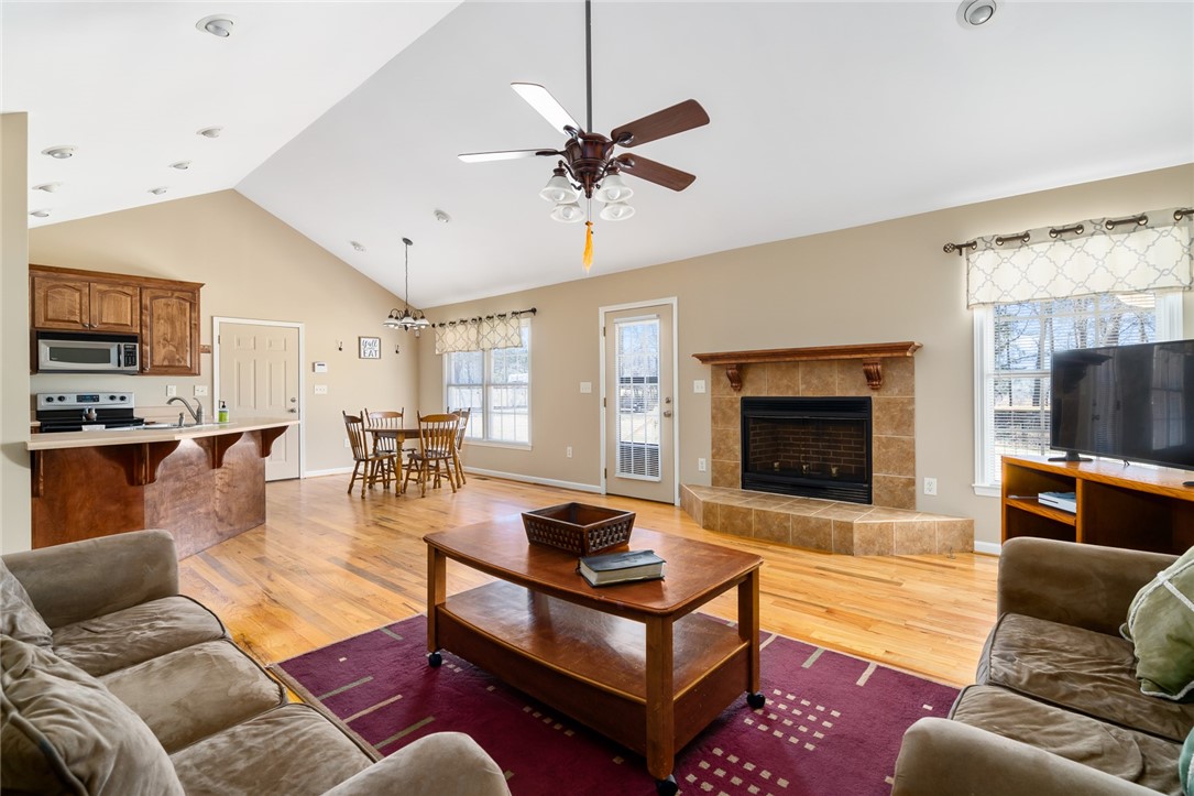 123 Boxwood Lane Anderson, SC 29621 - Photo 6 of 34 Gallery Image 6