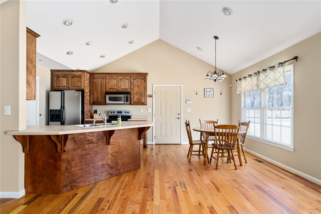 123 Boxwood Lane Anderson, SC 29621 - Photo 7 of 34 Gallery Image 7