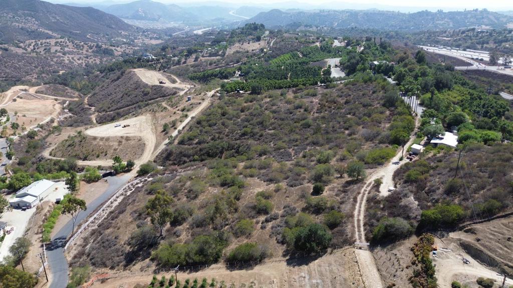 20 Mission Ridge Lane Fallbrook, CA 92028 - Photo 4 of 11 Gallery Image 4