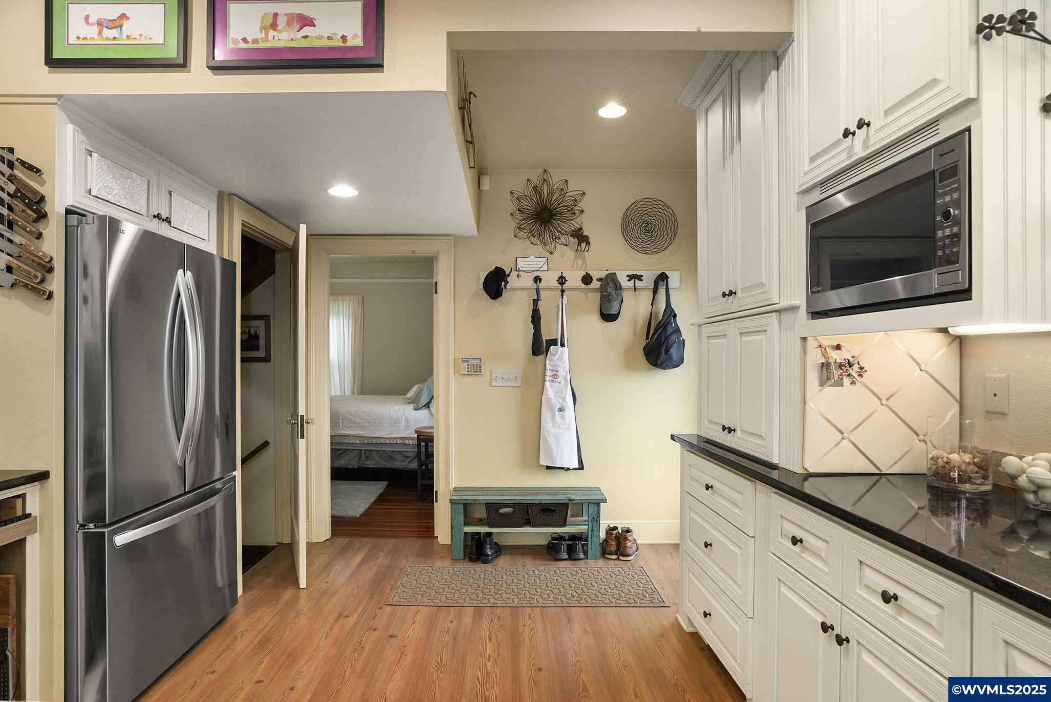 1557 Orchard Heights Road Northwest Salem, OR 97304 - Photo 9 of 48