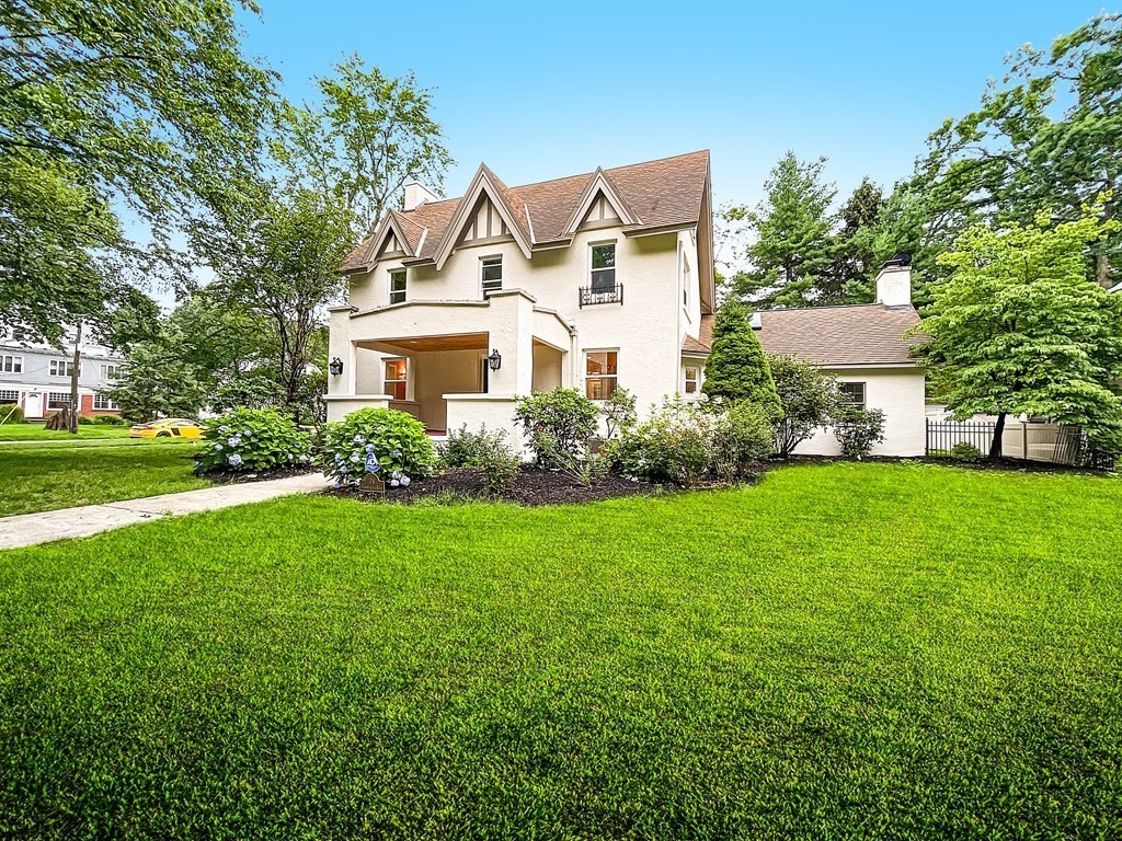 74 Forest Glen Road Longmeadow, MA 01106 - Photo 1 of 41 Gallery Image 1